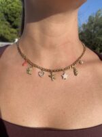 Κολιέ charms με χρυσή αλυσίδα και κρεμαστά στοιχεία (πεταλούδα, καρδιά, αστερίας, μαργαριτάρι)