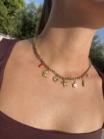 Κολιέ charms με χρυσή αλυσίδα και κρεμαστά στοιχεία (πεταλούδα, καρδιά, αστερίας, μαργαριτάρι)